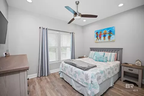 Bedroom - 5525 Wolfhead Ave, Orange Beach, AL 36561 photo 6 of 7