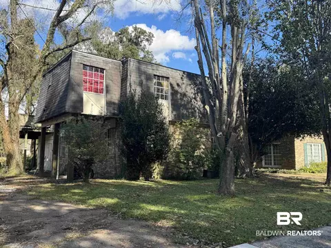 357 Coventry Way, Mobile, AL 36606