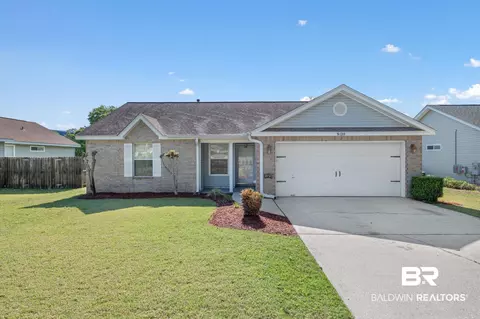 9120 Arand Dr, Pensacola, FL 32514