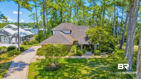 8927 Bay Point Dr, Elberta, AL 36530