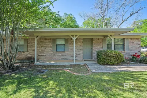 703 E 4th St, Bay Minette, AL 36507