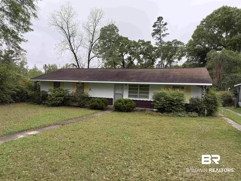 101 Stallworth St, Brewton, AL 36426