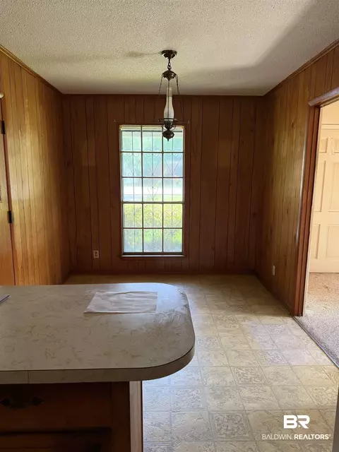 607 W Lee St, Chickasaw, AL 36611 photo 4