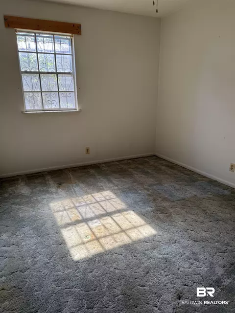 607 W Lee St, Chickasaw, AL 36611 photo 11