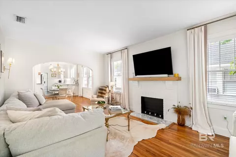 112 Crenshaw St, Mobile, AL 36606 photo 5