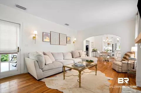 112 Crenshaw St, Mobile, AL 36606 photo 4