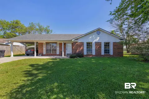 71 Mayfair Ln, Loxley, AL 36551