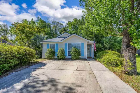 818 S Crystal Wells Ct, Fairhope, AL 36532