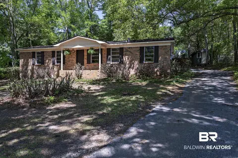 707 Johnson Ave, Fairhope, AL 36532