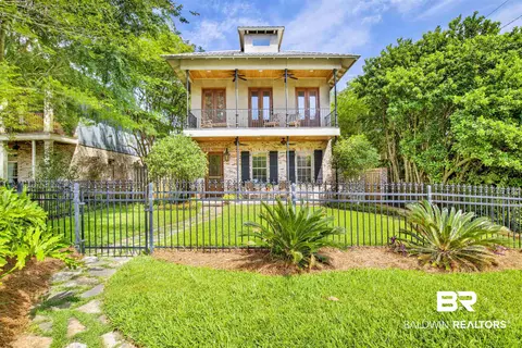 375 S Section St, Fairhope, AL 36532