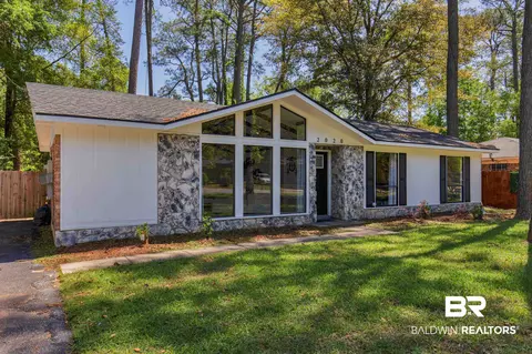 2020 Holleman Dr, Mobile, AL 36618 photo 2