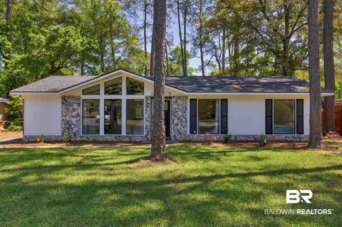 2020 Holleman Dr, Mobile, AL 36618