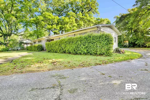 1528 Sawada Dr, Mobile, AL 36618 photo 2