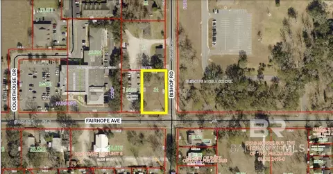 8477 Fairhope Ave, Fairhope, AL 36532
