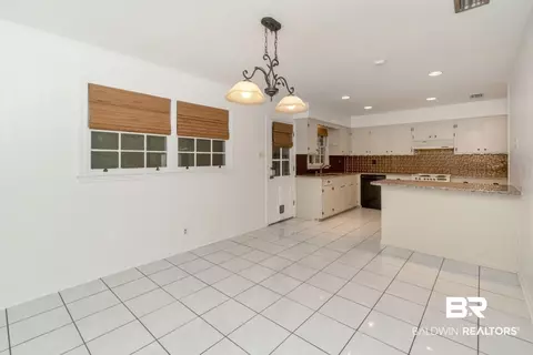 2865 Hilburn Pl, Mobile, AL 36606 photo 5