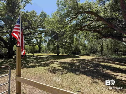 19530 E Greenwood Rd, Summerdale, AL 36580