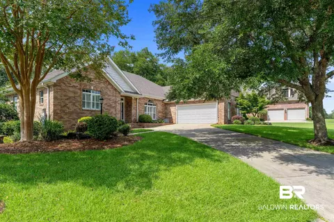 210 S Tee Dr, Fairhope, AL 36532