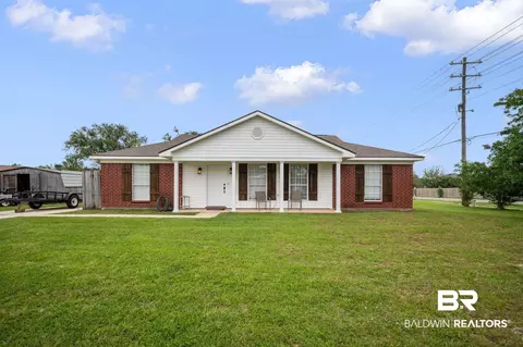 18987 Dalewood Cir, Robertsdale, AL 36567