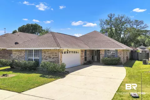 13107 E Concord Dr, Lillian, AL 36549