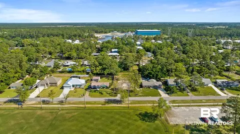 348 W 22nd Ave, Gulf Shores, AL 36542