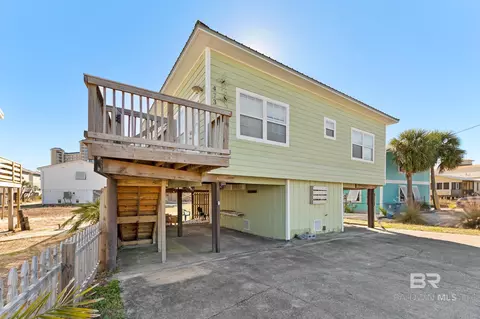 473 E 2nd Ave, Gulf Shores, AL 36542