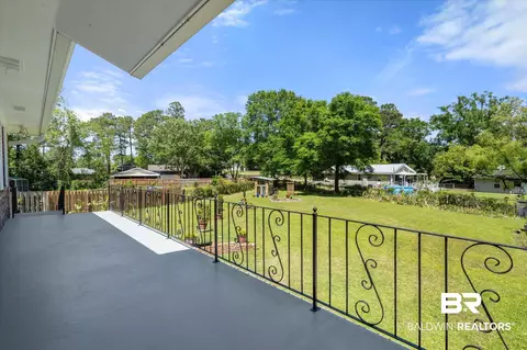 706 Sutherland Dr, Chickasaw, AL 36611 photo 4