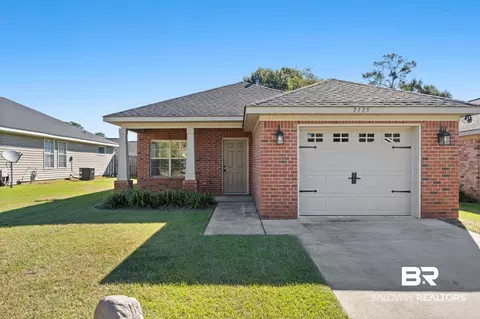2125 Spring Grv, Mobile, AL 36695