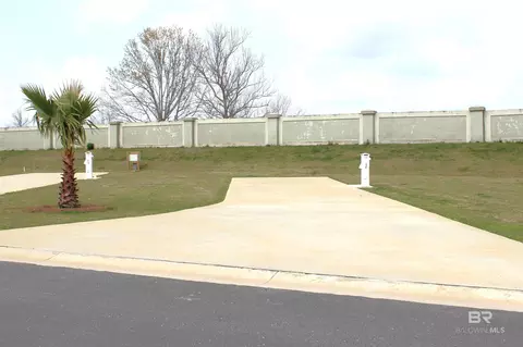 12267 Gateway Dr, Elberta, AL 36530