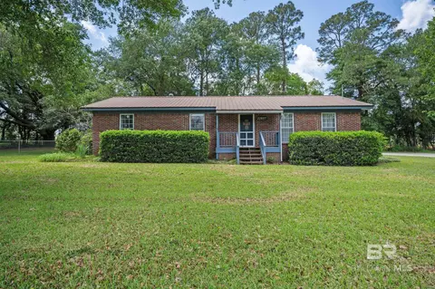 22607 Circle Dr, Robertsdale, AL 36567