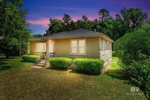 605 S Cedar St, Foley, AL 36535