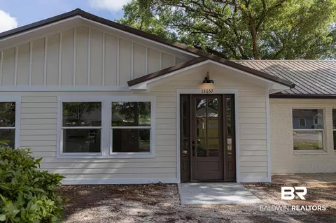 18657 Wilters St, Robertsdale, AL 36567