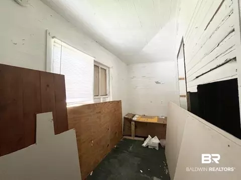 308 Front St, Century, FL 32535 photo 14