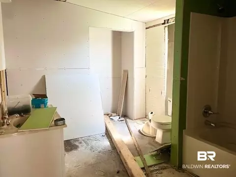 308 Front St, Century, FL 32535 photo 7