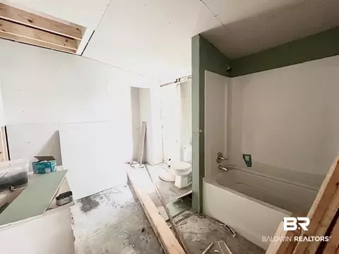 308 Front St, Century, FL 32535 photo 9
