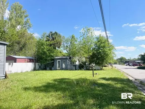 308 Front St, Century, FL 32535 photo 21