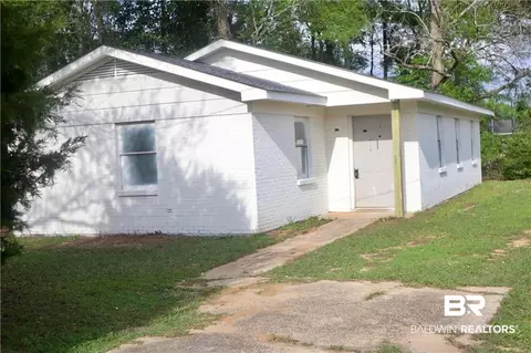 1307 Shedrick Hardy Pkwy, Bay Minette, AL 36507
