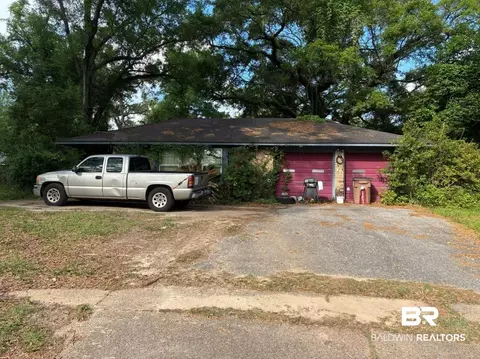 514 Nantucket Cir, Mobile, AL 36609 photo 1