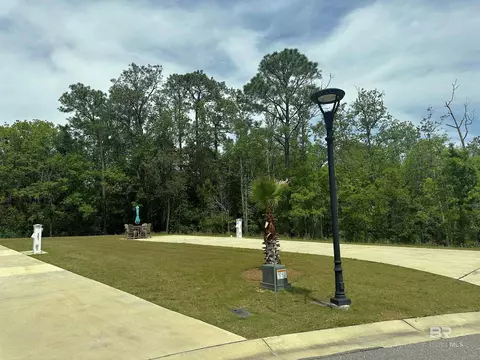 12489 Gateway Dr, Elberta, AL 36530 photo 2