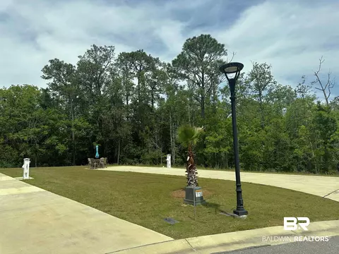12489 Gateway Dr, Elberta, AL 36530 photo 2
