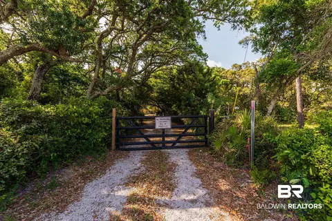 550 Windmill Ridge Rd, Gulf Shores, AL 36542