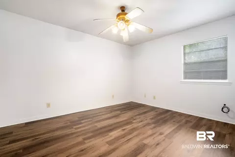 570 Markham Dr, Mobile, AL 36609 photo 14