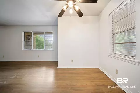 570 Markham Dr, Mobile, AL 36609 photo 12