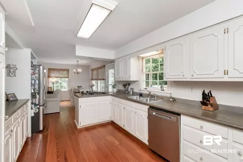 117 E Ridgelawn Dr, Mobile, AL 36608 photo 12