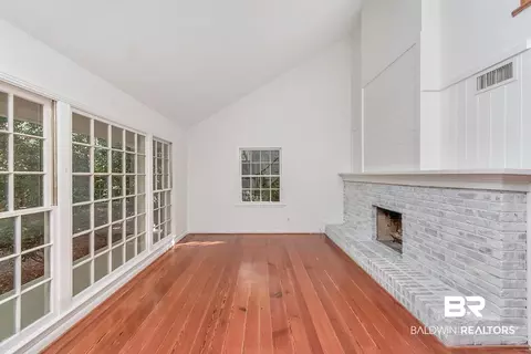 117 E Ridgelawn Dr, Mobile, AL 36608 photo 2