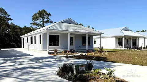1965 Middle Brigadoon Trl, Gulf Shores, AL 36542