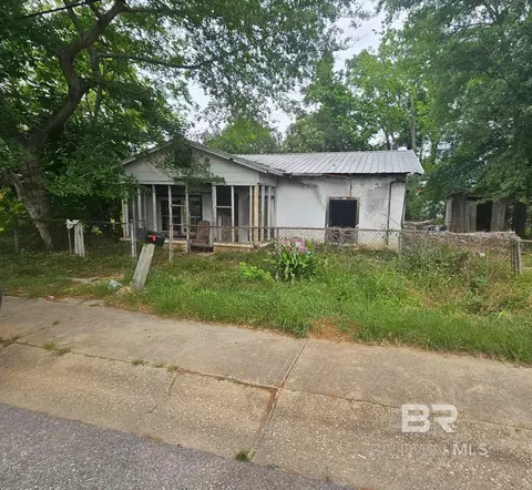 410 Oak St, Bay Minette, AL 36507