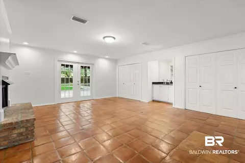 555 E Cumberland Rd, Mobile, AL 36608 photo 6