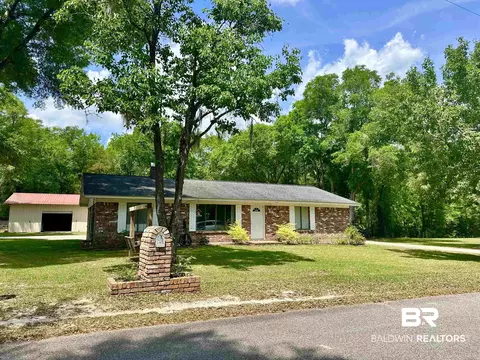 200 Freedom Ln, Brewton, AL 36426