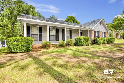 109 Meadow Cir, Daphne, AL 36526