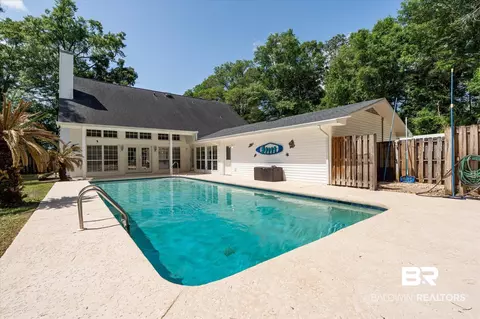 10400 Garris Dr, Mobile, AL 36695 photo 2